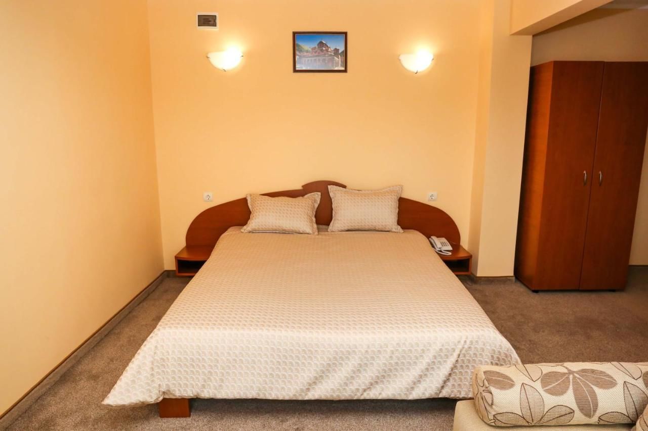 Отель Hotel Bulgaria Кырджали-23