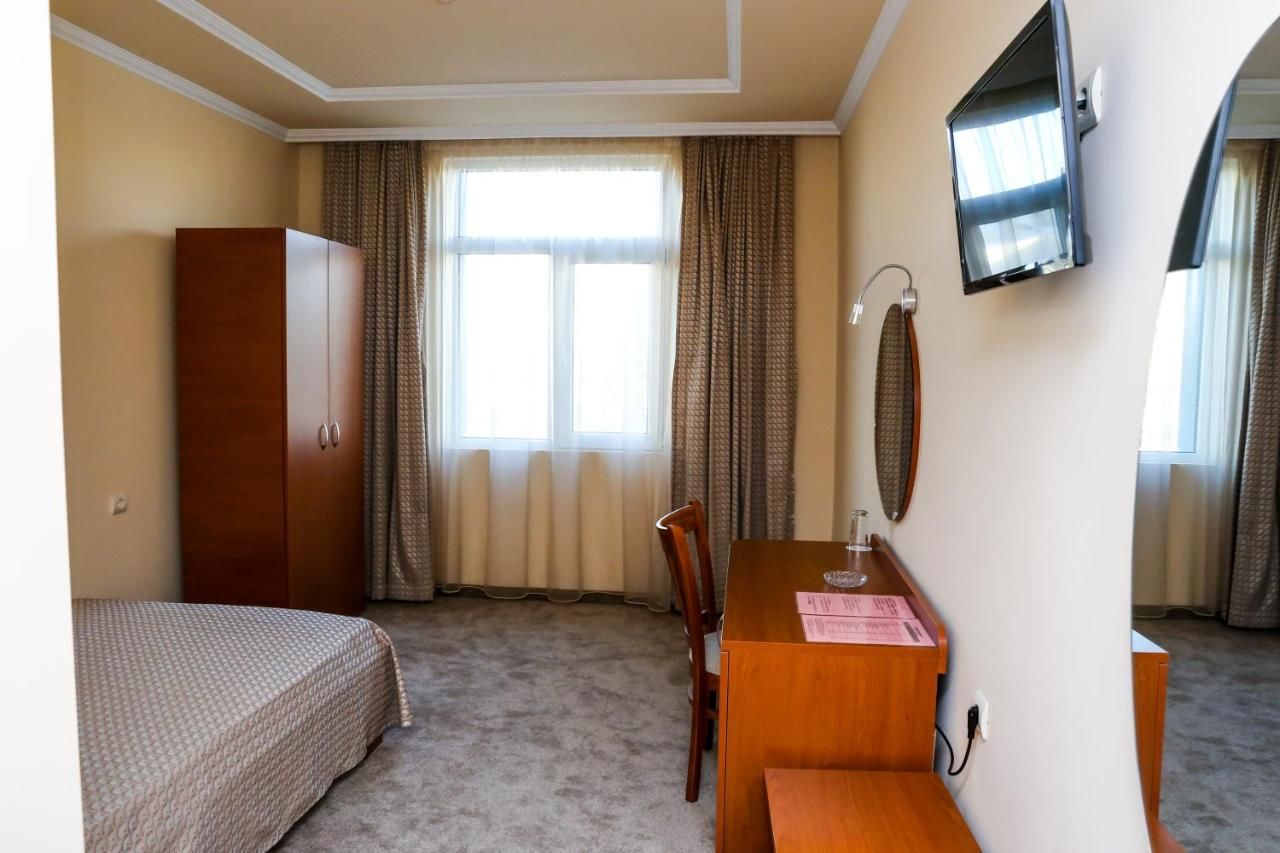 Отель Hotel Bulgaria Кырджали